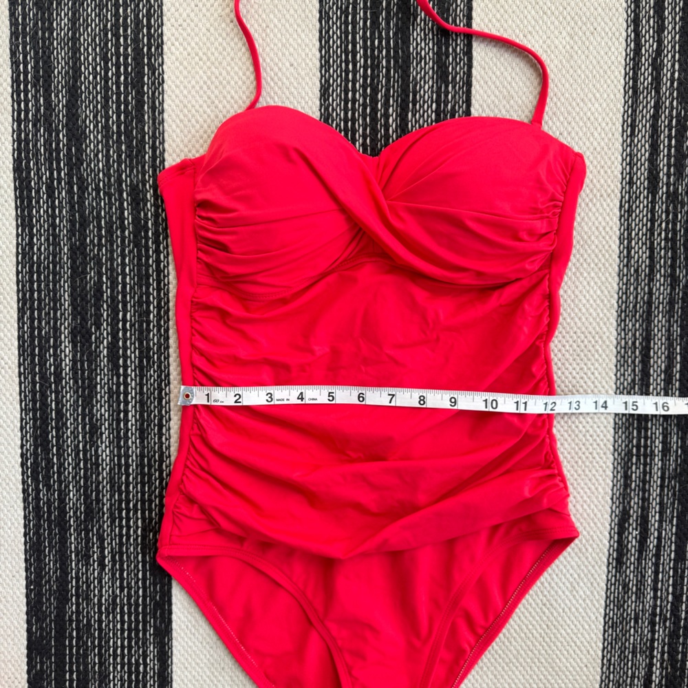 Lize Claiborne Swimsuit Women's Red Halter Top One Piece Swimsuit Size 8 - Picture 8 of 9